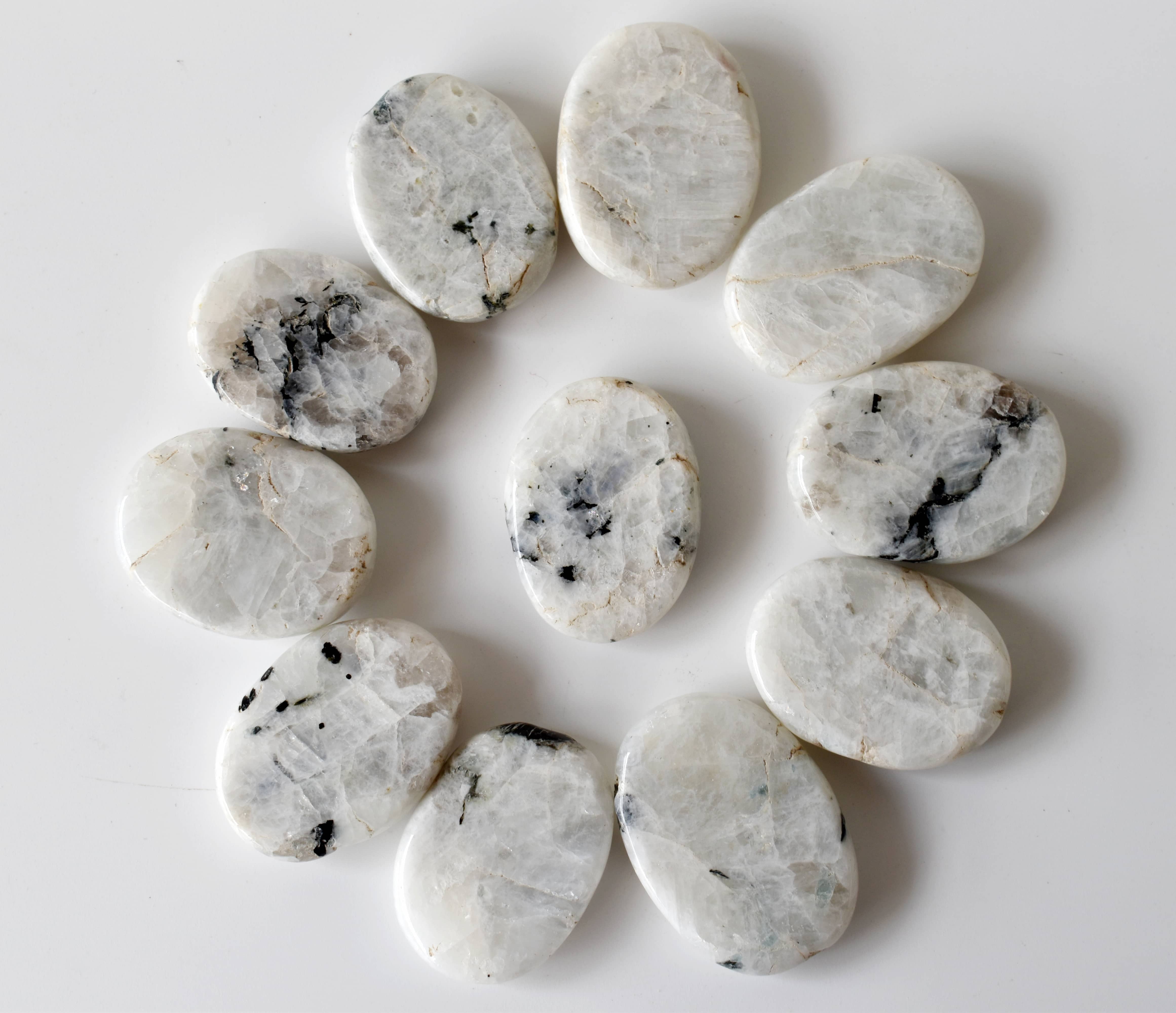 Soothing Crystals – Pedra/cristal espiritual por atacado – Pedra de Palma | Pedra da Lua Arco-Íris | Cristal para o Polegar | Pedras para Bolso4