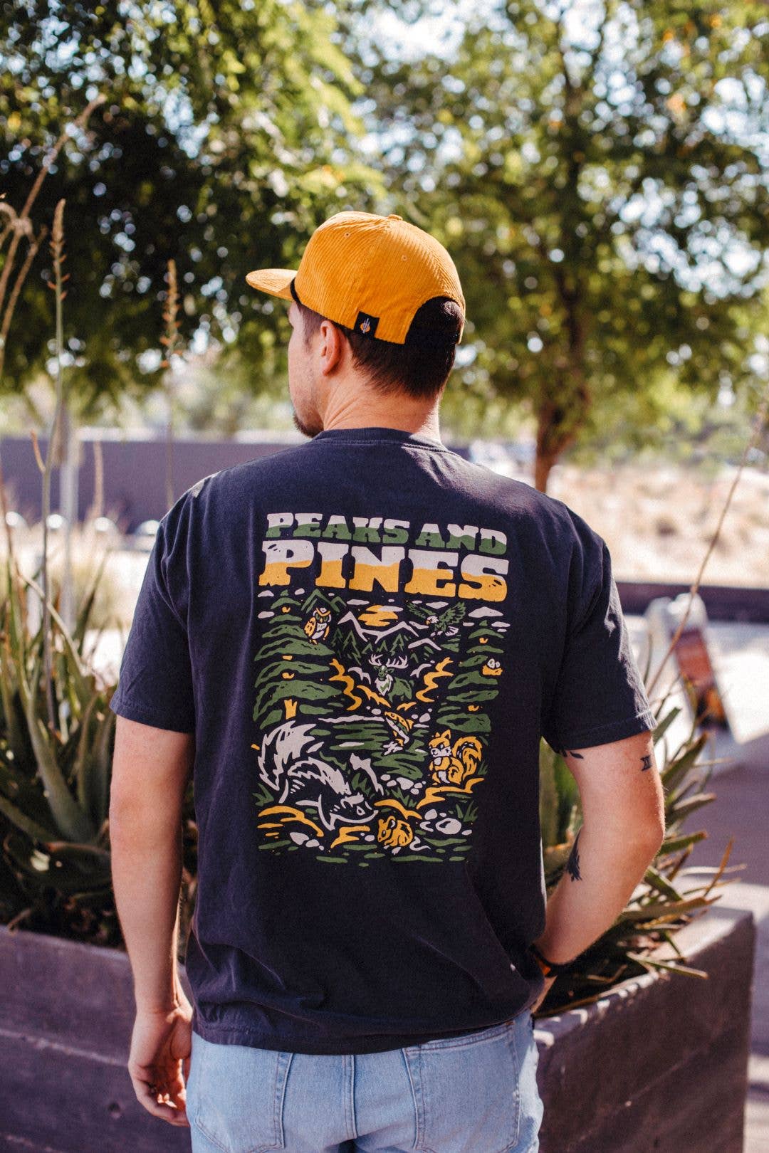 Iconic Arizona - Wholesale Screen Printed T-Shirt - Unisex - Peaks and Pines Unisex Tee1