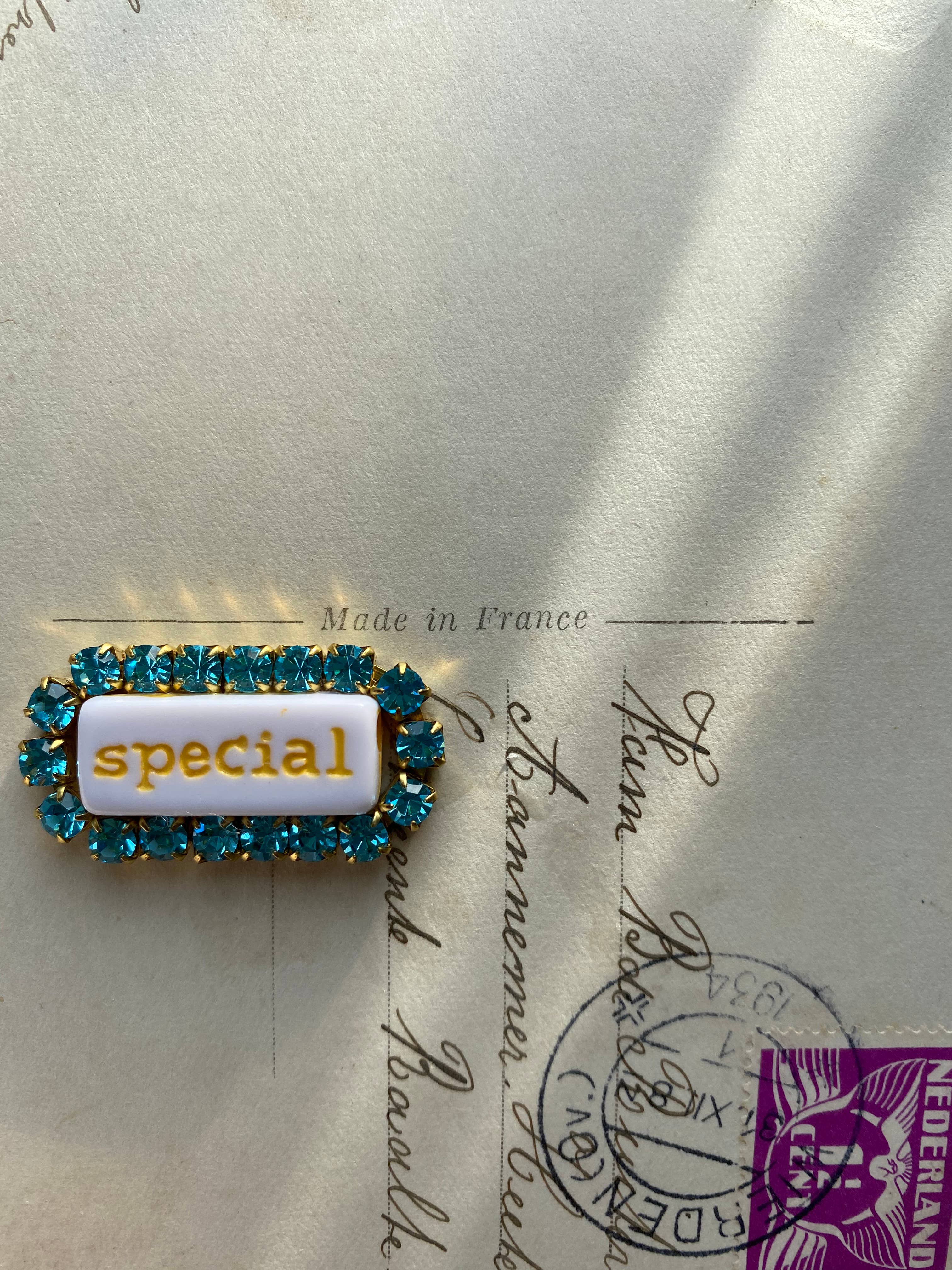 Tezeè - Venta al por mayor Broches - Alfiler con palabra y brillantes "WORD"13