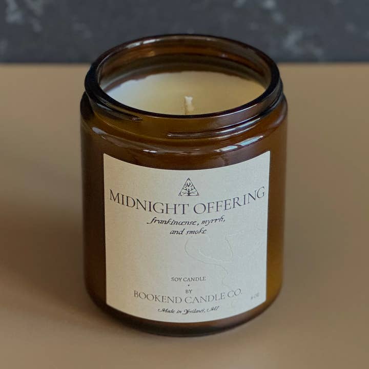 Sojakerze - Mitternachtsopfer für den Großhandel von Bookend Candle Co.