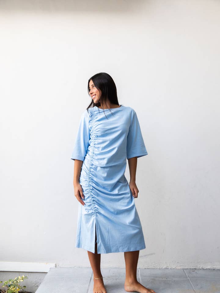 Robe T-shirt Tide pour la vente par Hana & Co