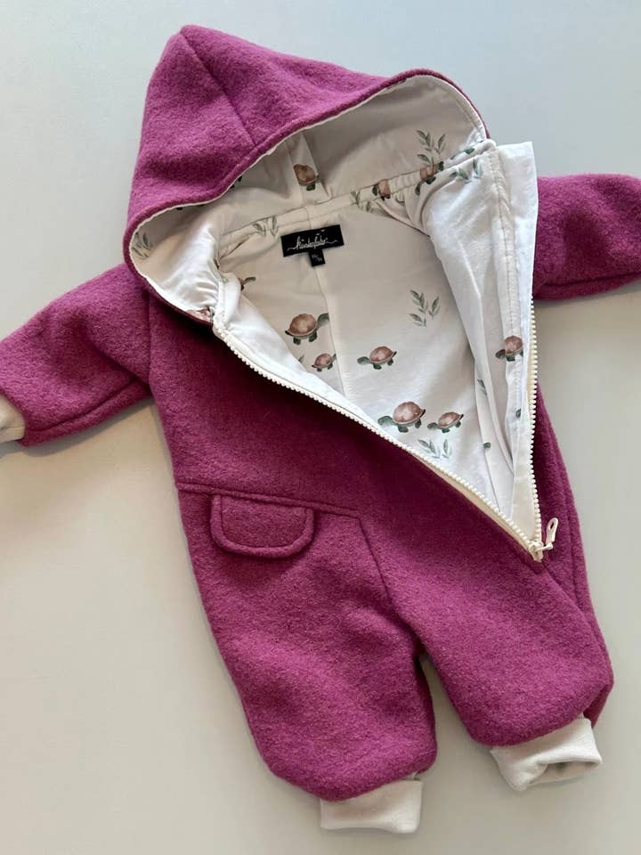 Walkoverall Beach Runner – Berry with Turtle Food for wholesale on Faire1