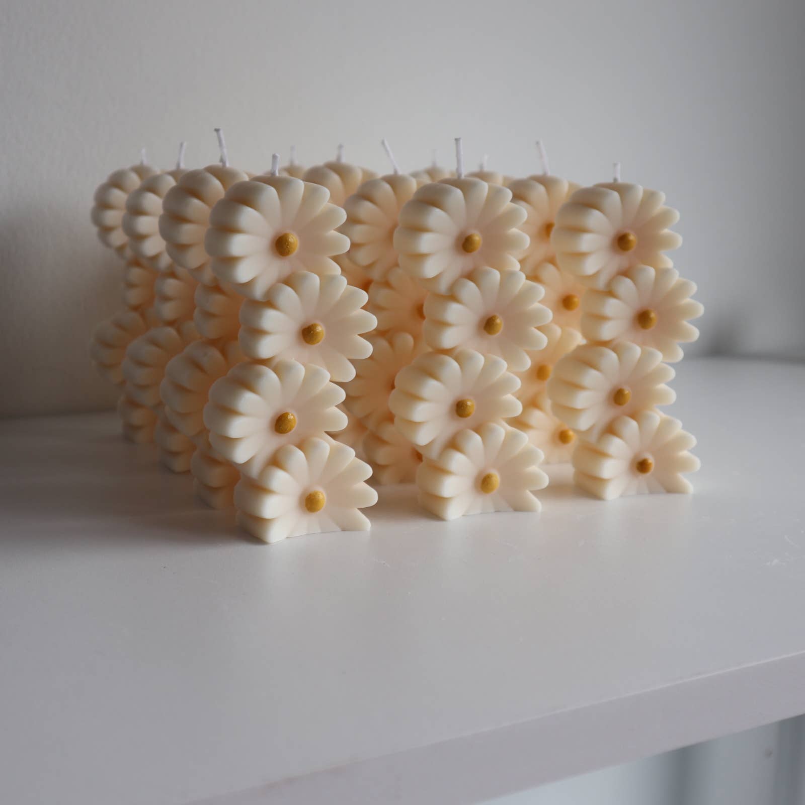 Drop Dead Candles - Wholesale Novelty Candle - Daisy Flower Pillar Candle9