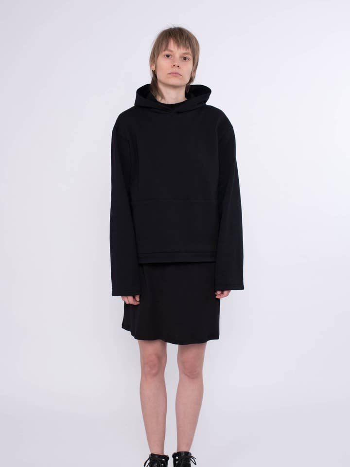 Bun hoodie av ekologisk bomull - svart för wholesale av KOLO Berlin