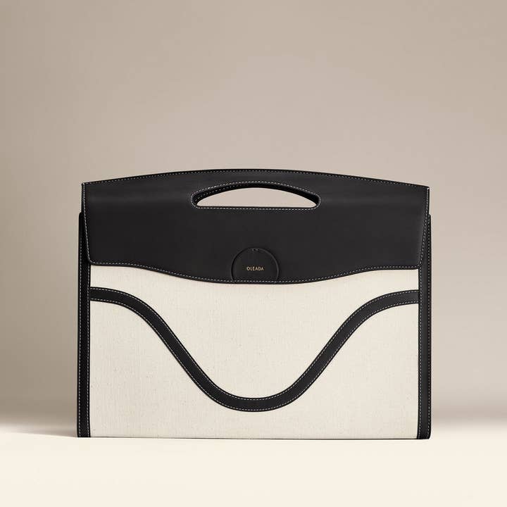 OLEADA - Wholesale Laptop/Tablet Case - Women's - Captain Laptop Sleeve: With Built In Stand & Removable Pouch3