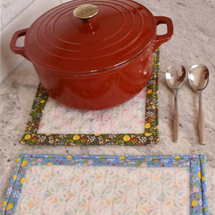 Around the Bobbin - Wholesale Craft Supplies - Hot Stuff Trivet - XL | Sewing Pattern + Silicone
