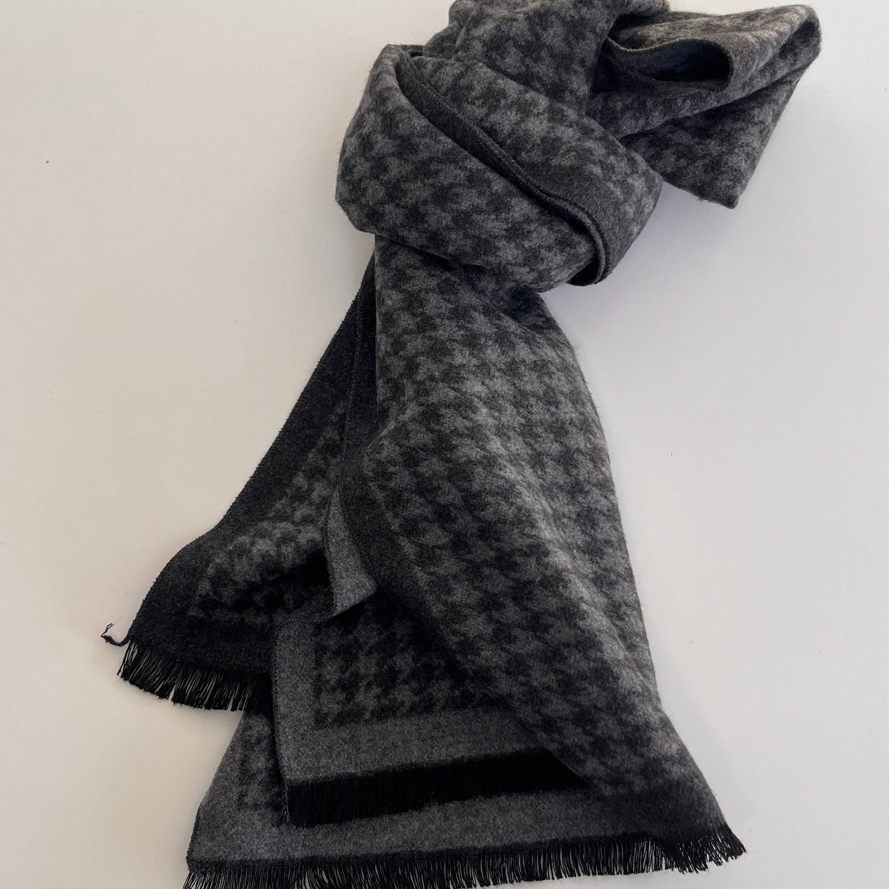 SONS Limited – wholesale Scarf – Men’s – The Quiet Thread Collection - Ashcroft - Grey2