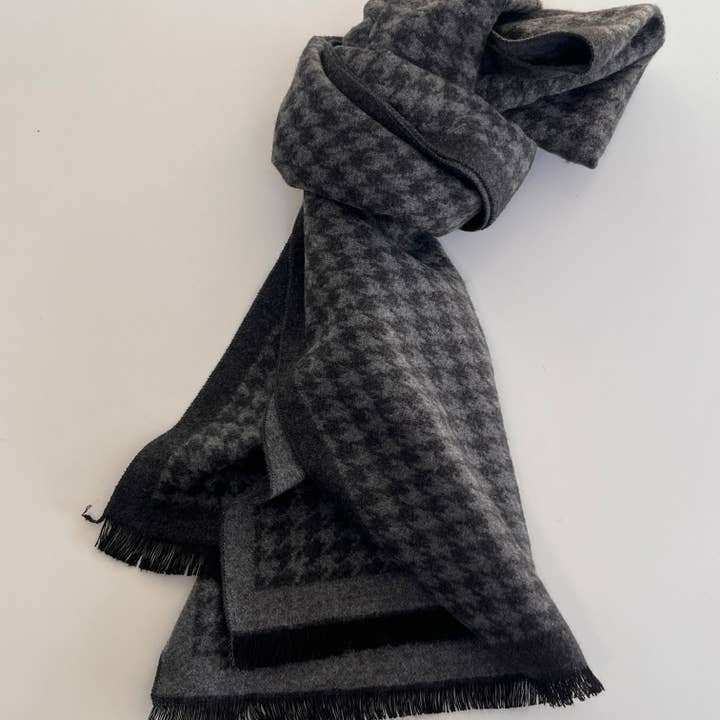 SONS Limited – wholesale Scarf – Men’s – The Quiet Thread Collection - Ashcroft - Grey2