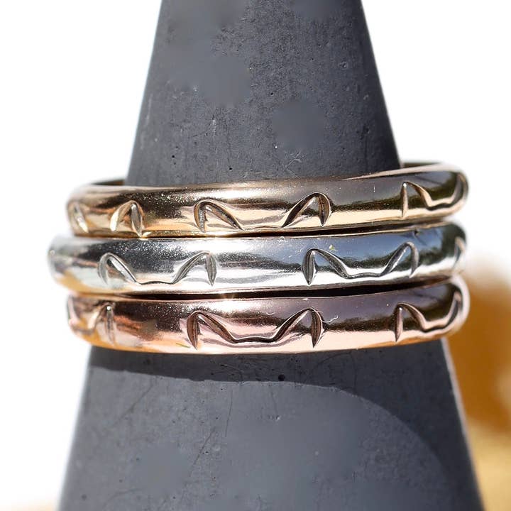 Bague empilable The Cat Ears pour la vente par Poppy and the Puppy