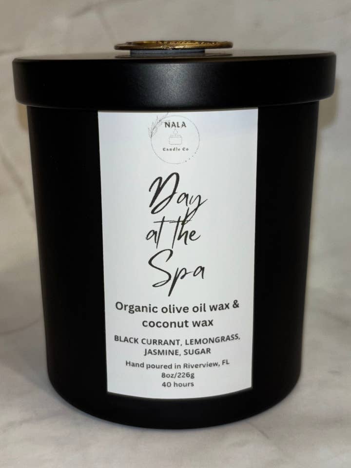 DAG PÅ SPA 8oz LJUS för wholesale av Nala Candle Co