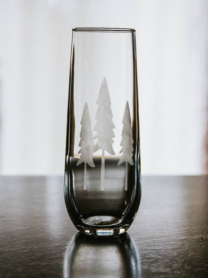 Graviertes Champagnerglas, 8 oz stammfreies Champagnerglas für den Großhandel von Lester Lou’s Designs