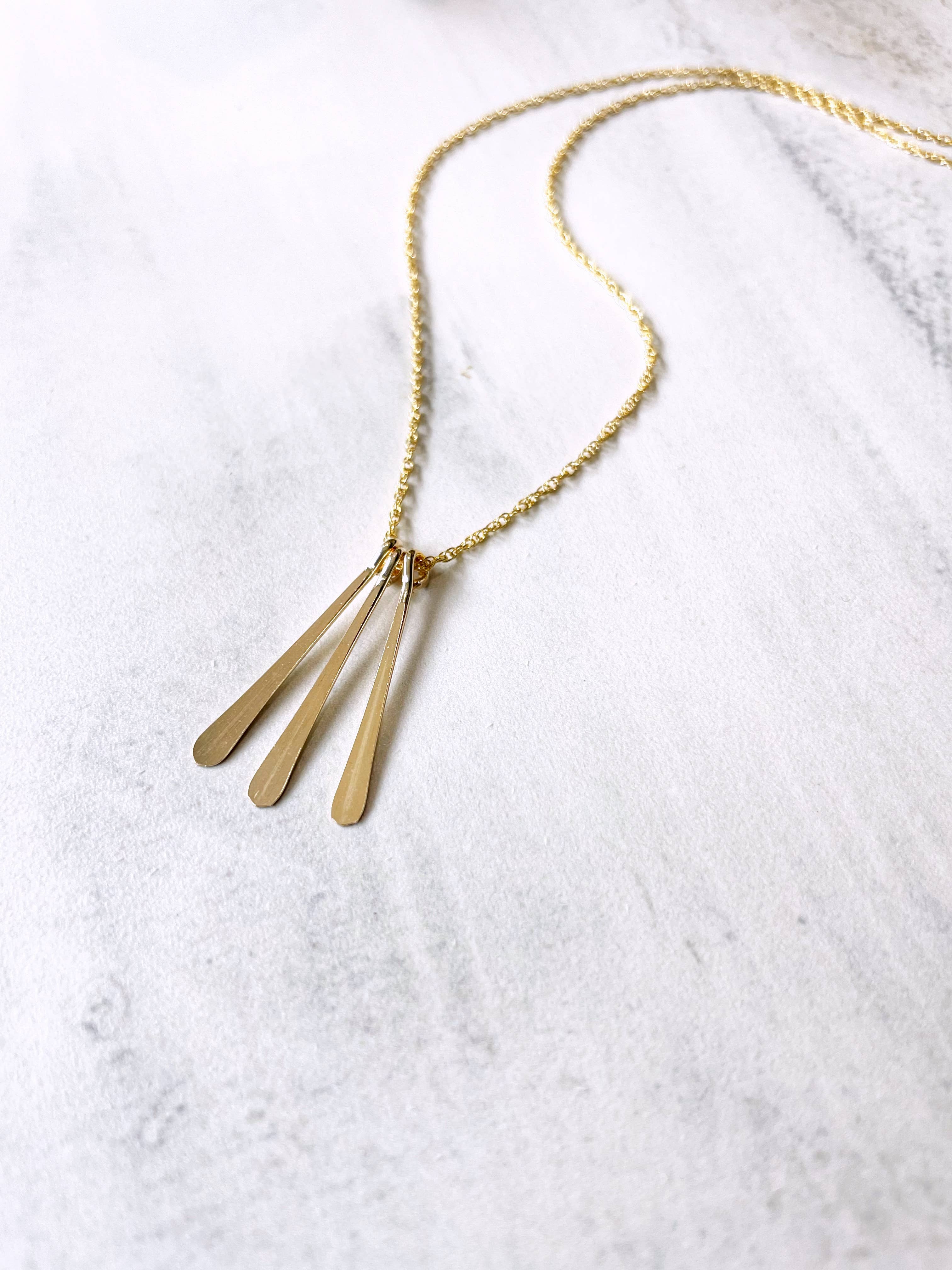 Quinn Sharp Handmade - Vente Colliers à pendentif - Collier en corde à franges martelées triple3