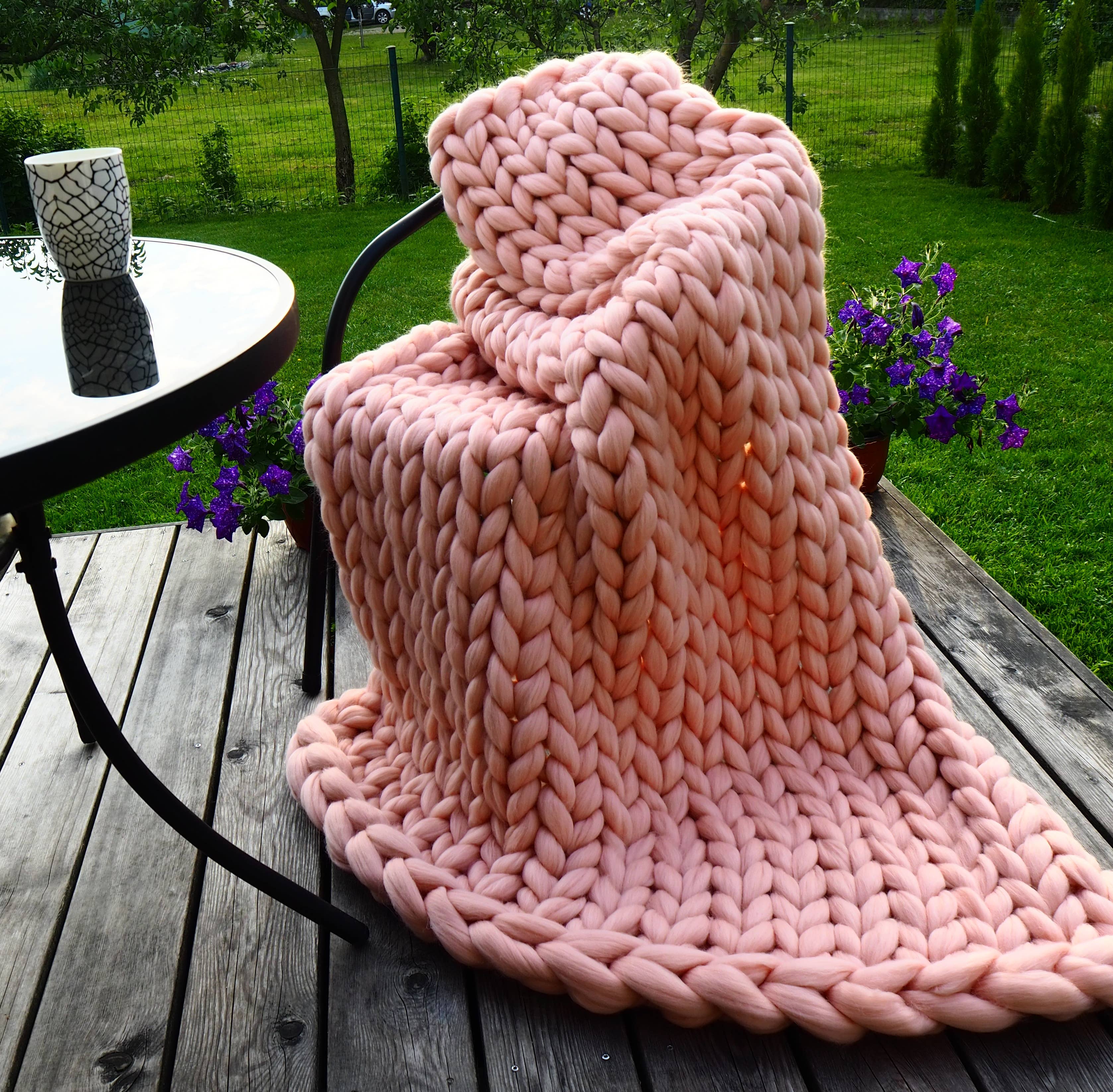 Chunky Wool Studio - Wholesale Throw Blanket - Handmade Chunky Knit Blankets22