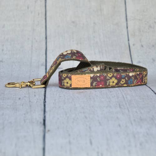 Finnegan’s Standard Goods - Wholesale Pet Collar - Dog - 1 Inch Winnie Floral Lead 1