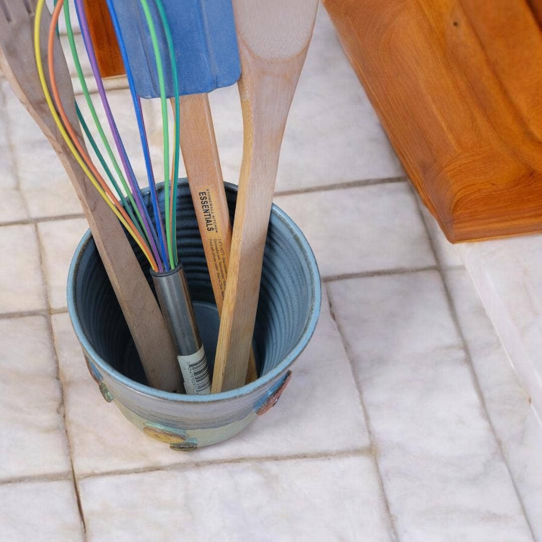 MudWorks Pottery – wholesale Bestickhållare – Blom Pop Redskapshållare5