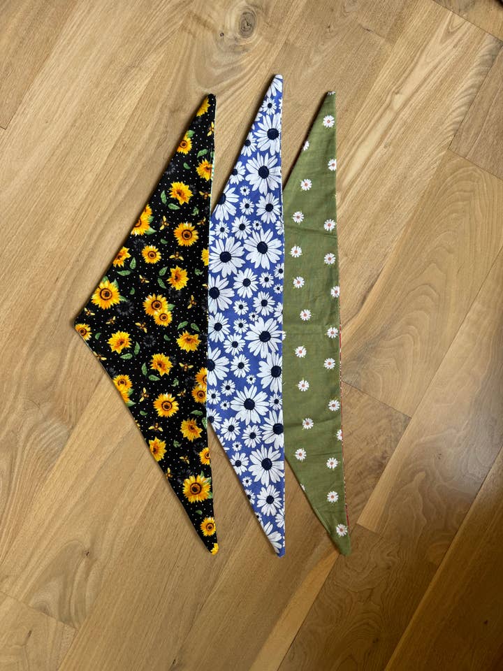 hondenbandana bloemenprint voor wholesale door Prints by Emily Marie