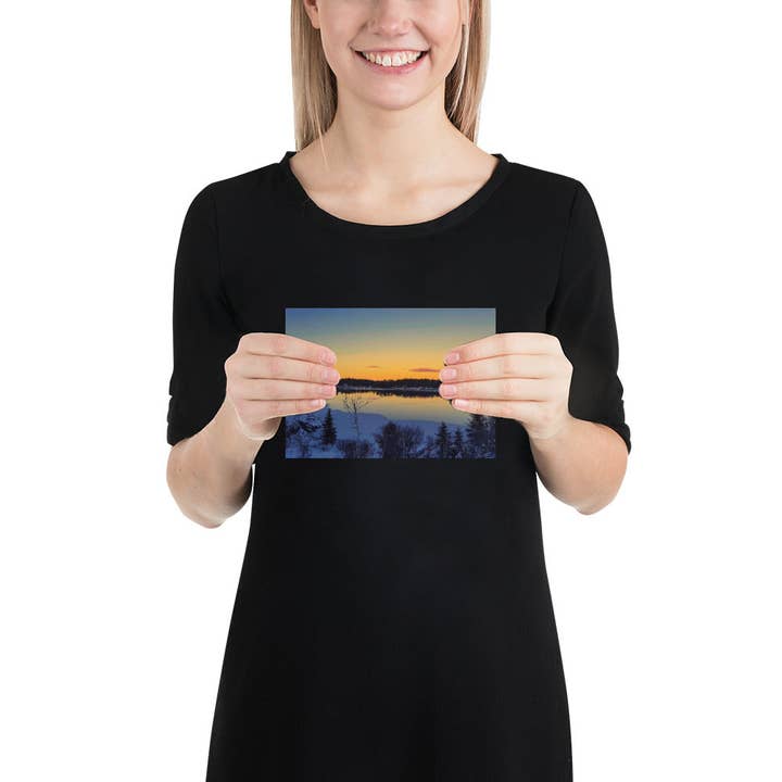 Poster Cold Mornings voor wholesale door Hutkart Studio