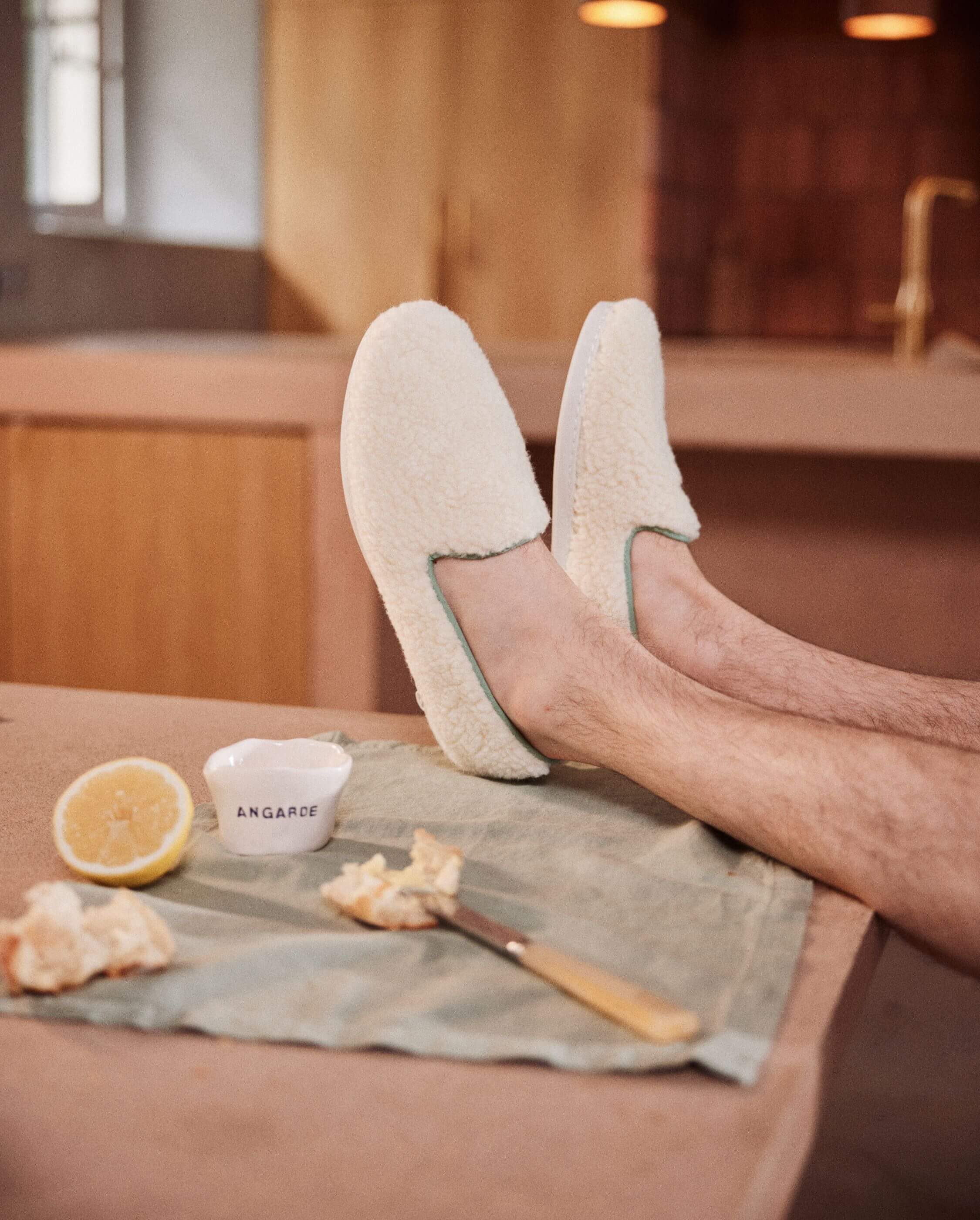 Angarde - Wholesale Slippers - Men's - Men's slipper in looped wool, sage white1