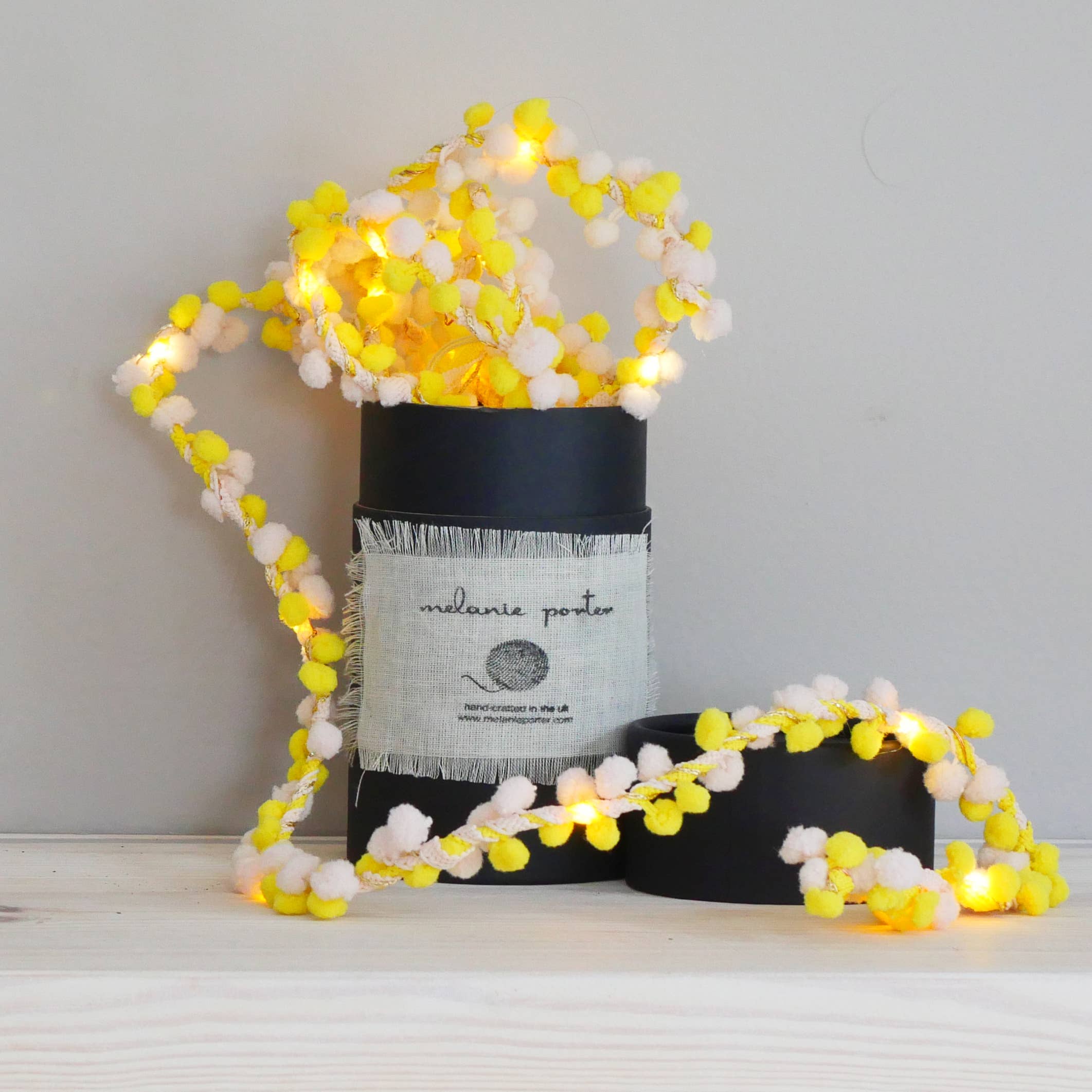 Melanie Porter – wholesale Bunting/Krans – Påskpastell tvåfärgad Pom Pom Fairy Light0