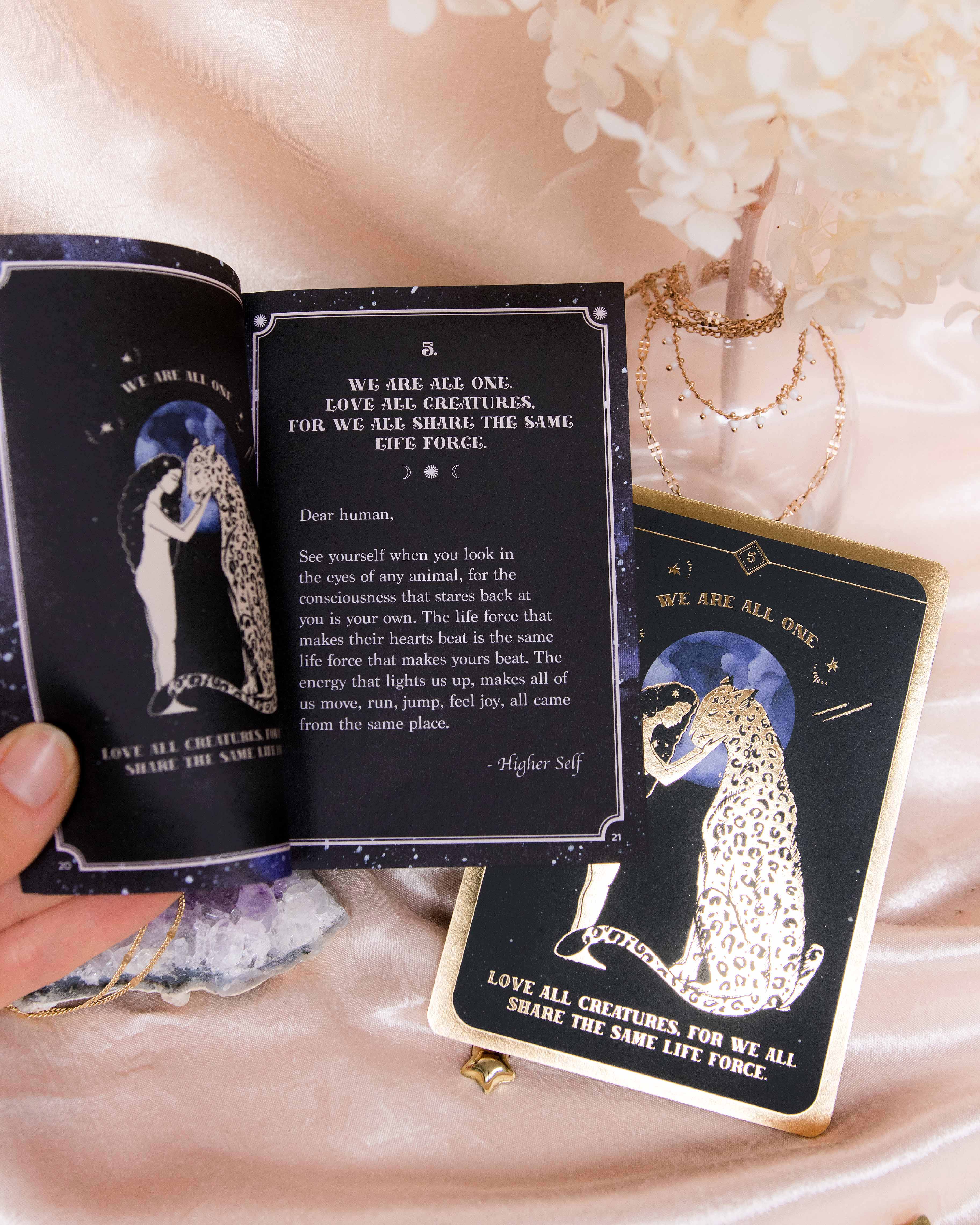 DreamyMoons - Wholesale Tarot Cards - Soul Whispers Gold Foiled 33 Card Deck3