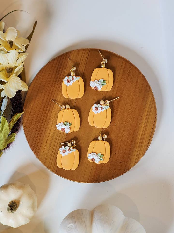 Pretty Little Pumpkin Pumpkin pour la vente par Marbled Maven