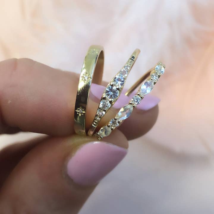La Kaiser - Wholesale Multi-Stone Ring - Solid Gold White Sapphire Ella Vie Ring