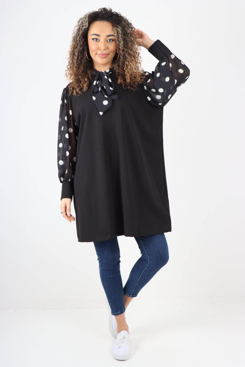 Miss Bold – Engroshandel Tunika - Dame – Italiensk Polka Dot Print Pussy Bow Langærmet Tunika Skjorte6