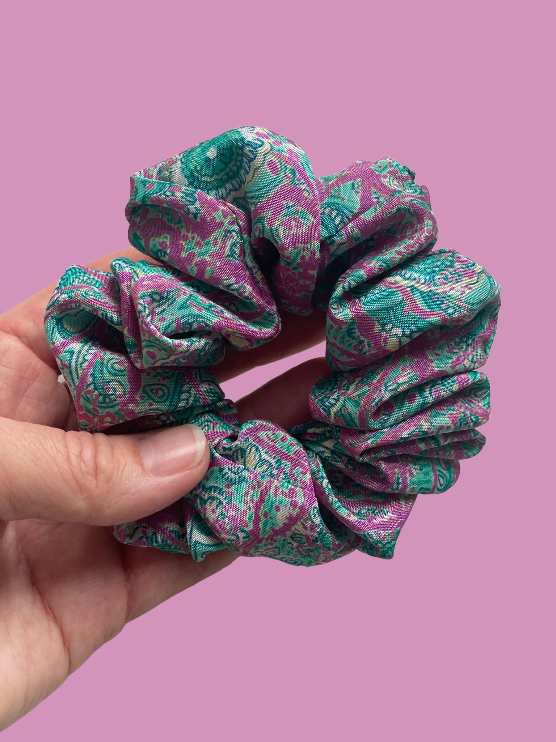 LAYA Cph - Wholesale Scrunchie - Dames - Scrunchies gemaakt van upcycled sari's3