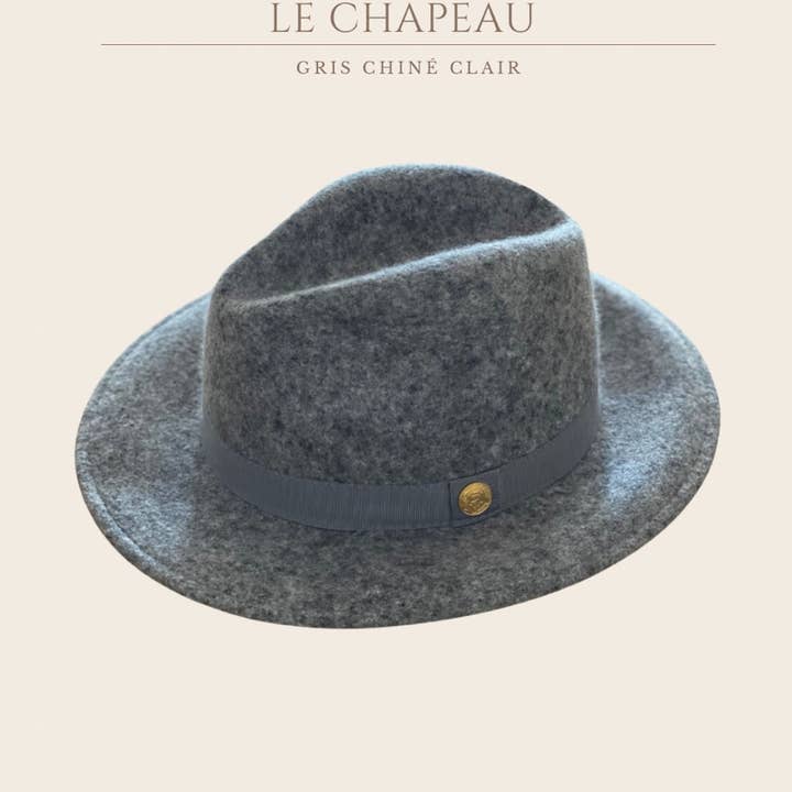 Il cappello grigio Light Heather per la vendita all'ingrosso da parte di Maison Amour