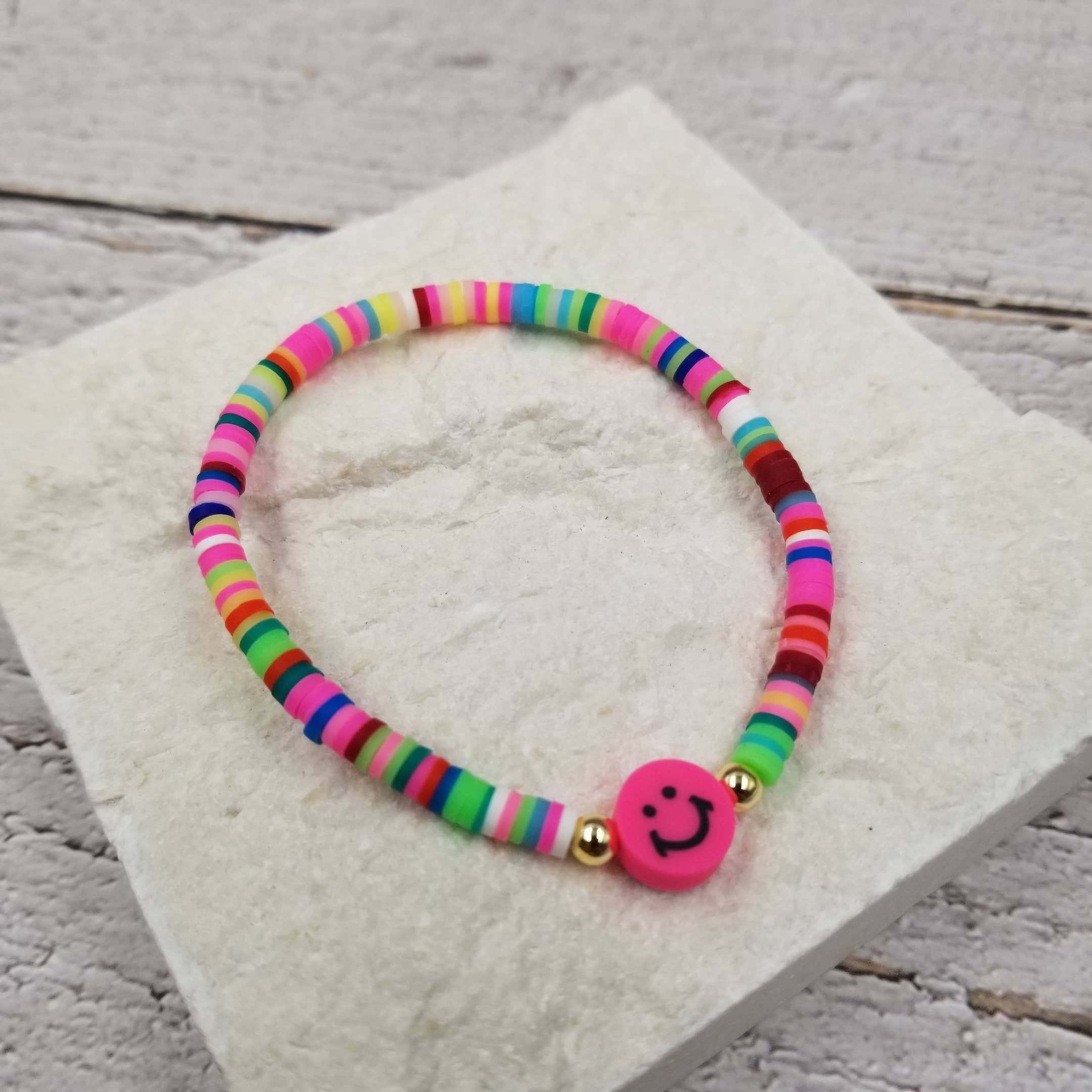 Treasure Wholesale - Wholesale Beaded Bracelet - Smiling Face Rainbow Heishi Bracelet3