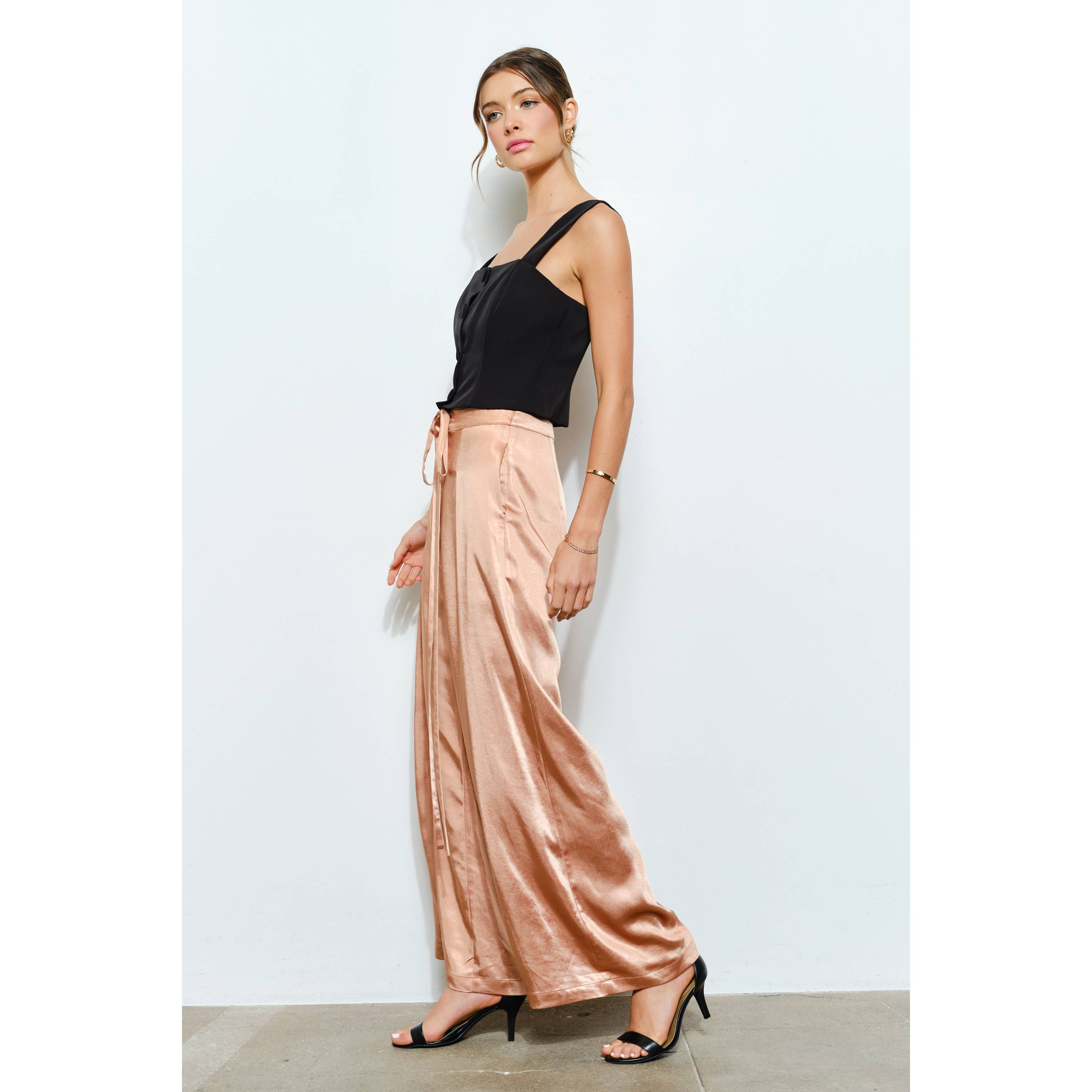 INA - Vente Pantalon – femme - Pantalon large en satin avec pli avant13