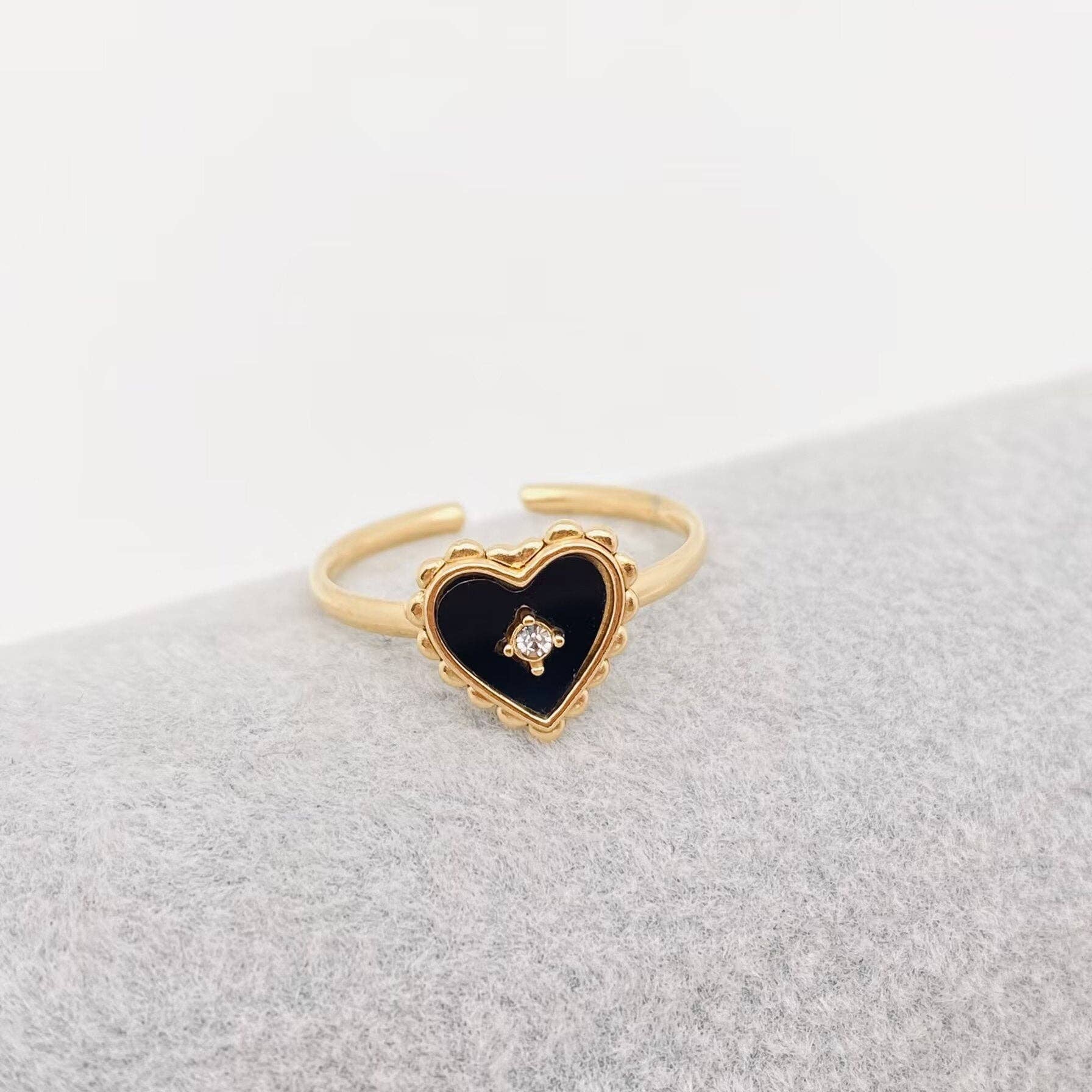 Mio Queena - Venta al por mayor Anillos grandes/de cóctel - Anillo Ajustable Chapado en Oro 18K con Forma de Corazón y Trébol - FGS0