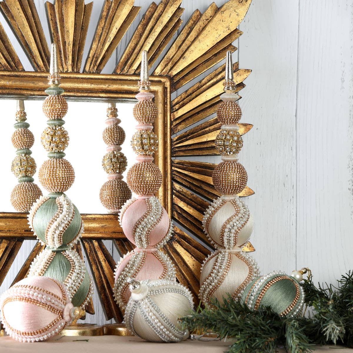 Vatican Homes – Engroshandel Dug – Blush udsmykket bordløber2