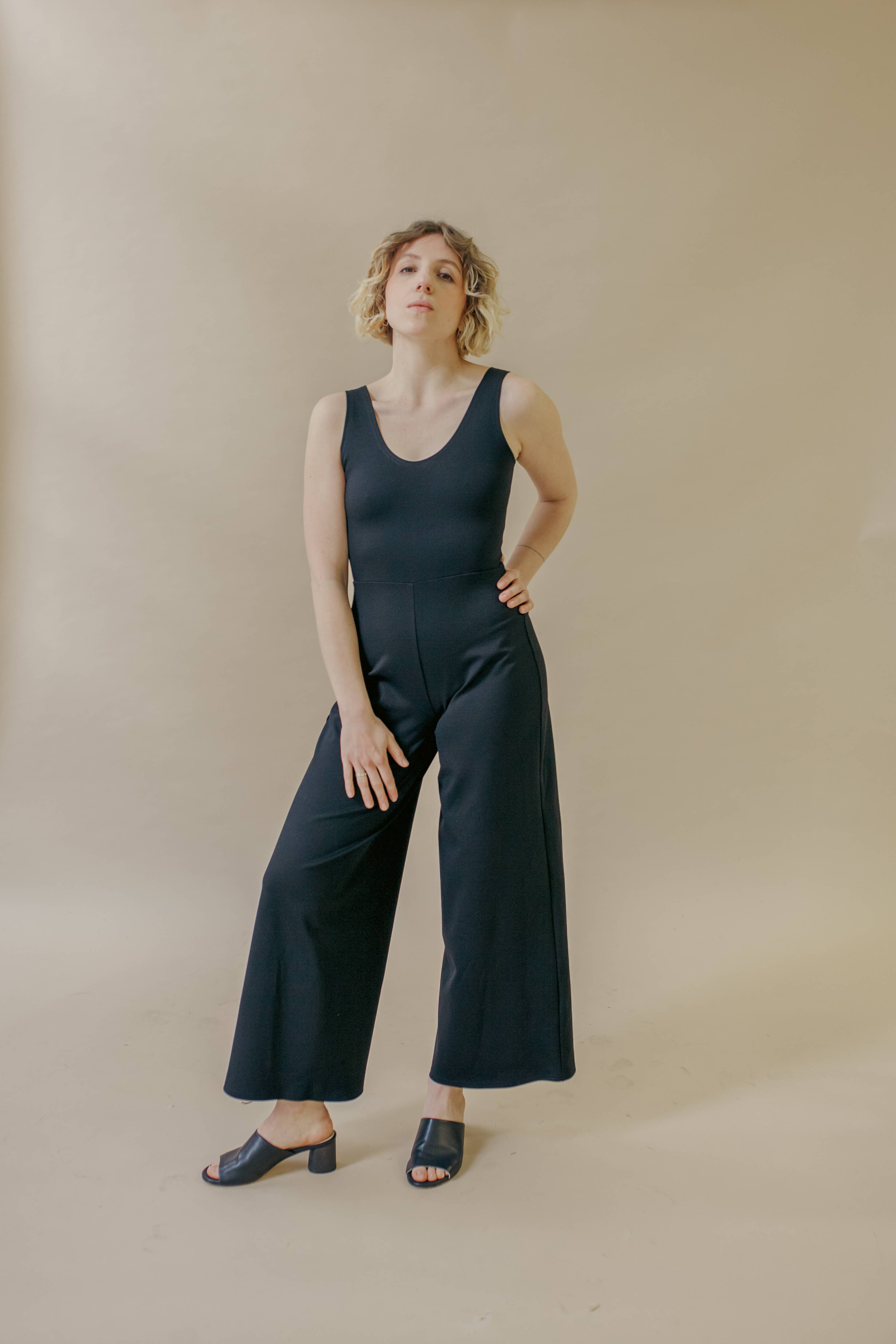 VIKTORIA&VIKTOR - Wholesale Jumpsuit - Dames - JERSEY VIOLA jumpsuit met uitsparing0