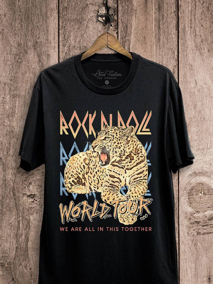 Rock and Roll World Tour Grafisk Top for engroshandel hos Lotus Fashion Collection