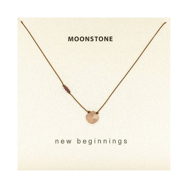 Colar de Novos Começos com Pedra da Lua Pêssego e Granada por atacado de Soulsilk