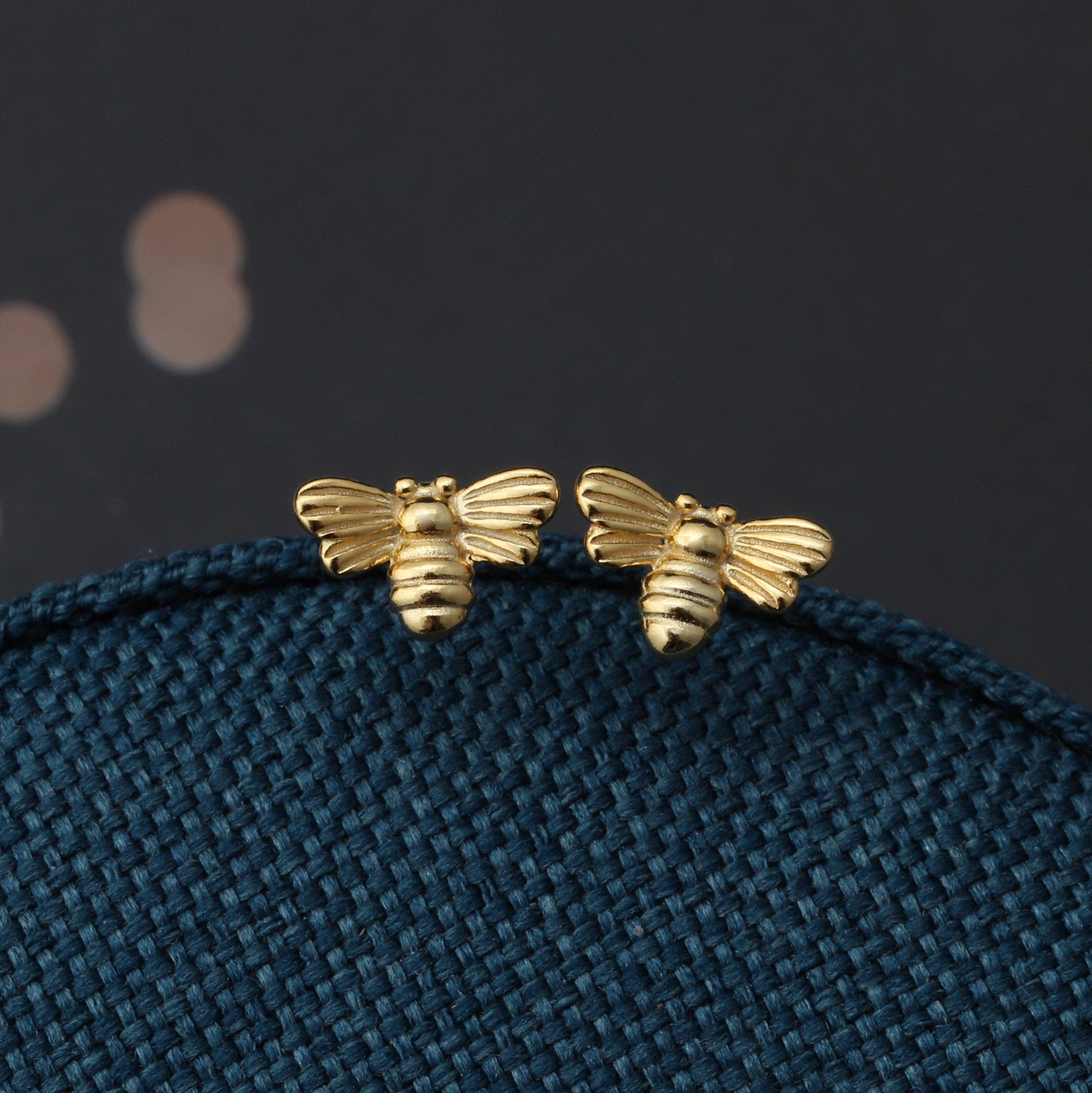 Attic creations - Wholesale Stud/Post Earrings - TT51071 'Wonderful life' bee earrings S/G2