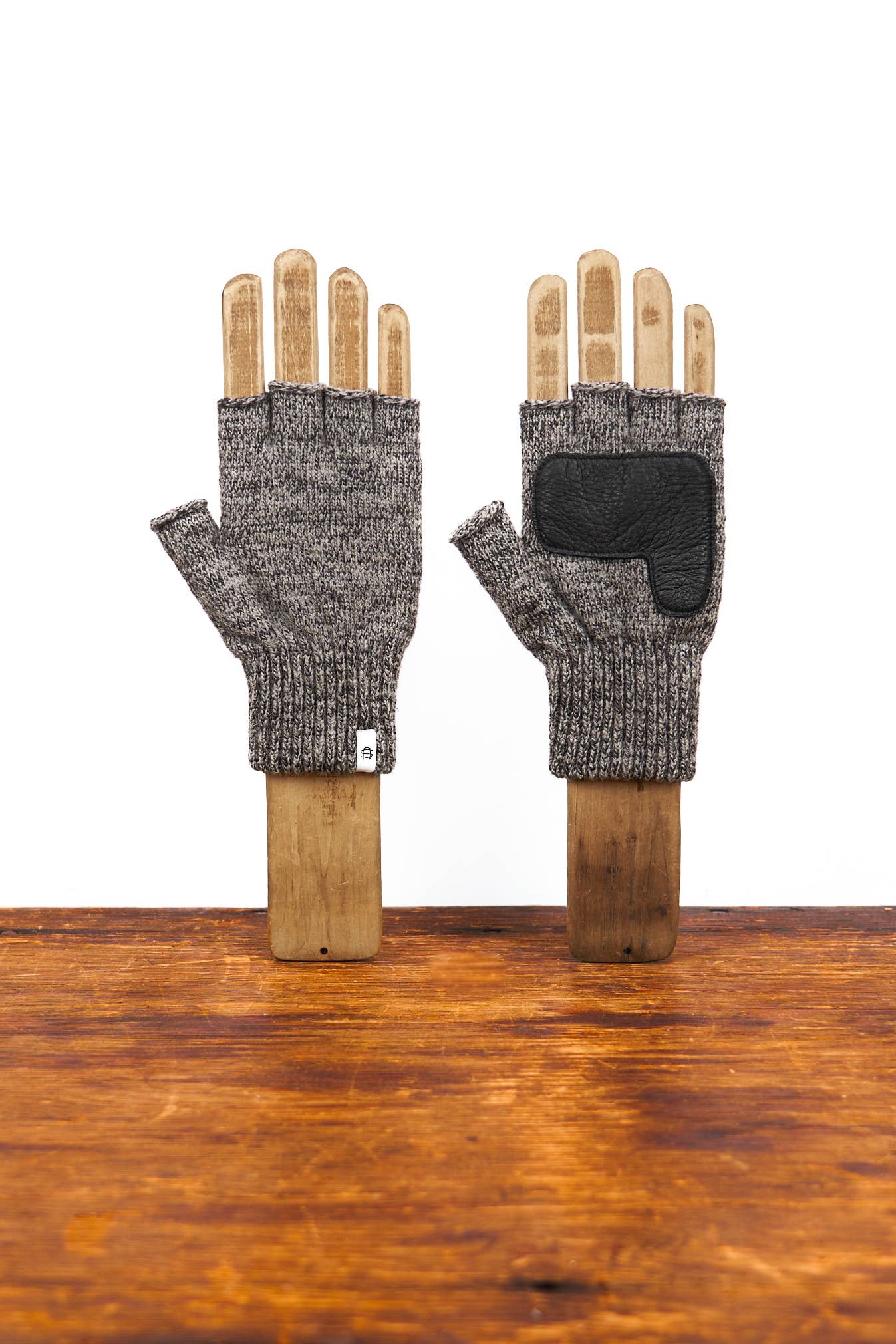 Upstate Stock - Wholesale Gloves - Unisex - Charcoal Melange Fingerless Ragg Wool Gloves2