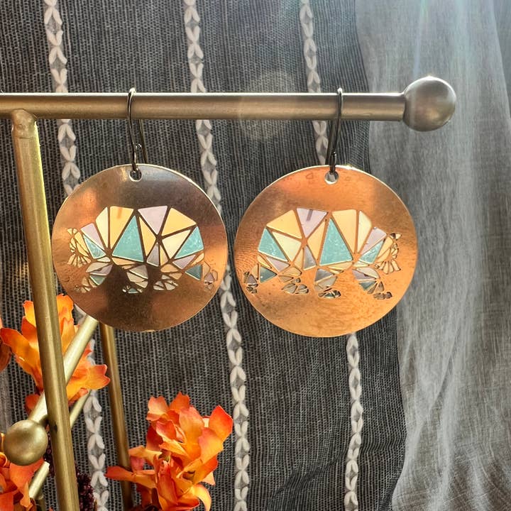 Grizzly//Brincos em resina de Vitral por atacado de Wild Lupine Folkcraft