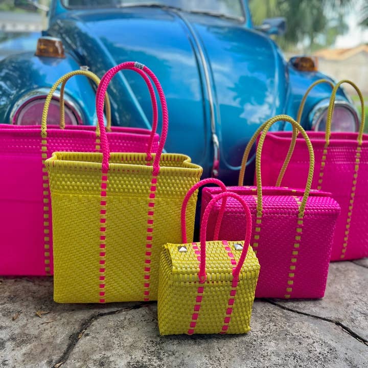 The Faria - Wholesale Beach Bag - Fuchsia Handwoven recycled plastic beach Bags 3