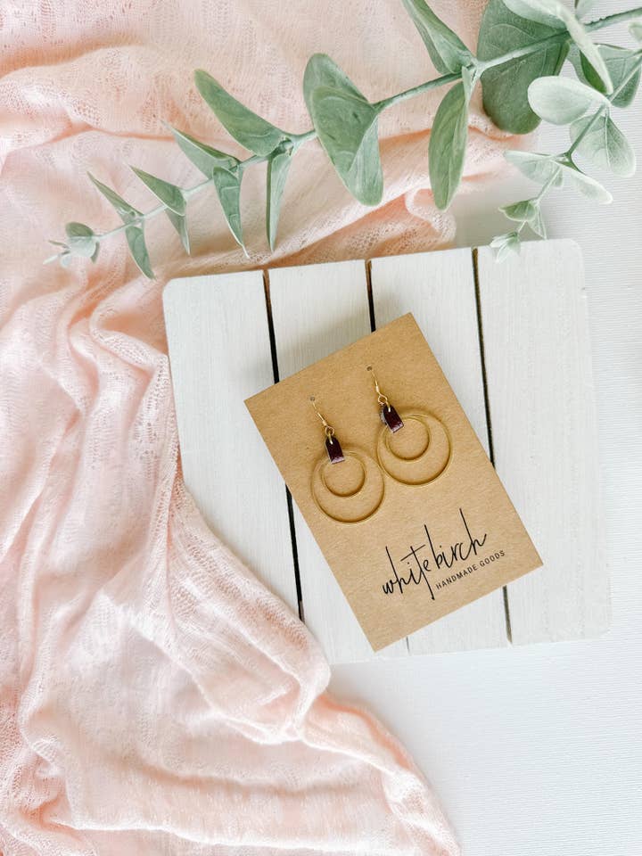 Merlotläder ovala & dubbla mässingscirklar örhängen för wholesale av Whitebirch Handmade Goods