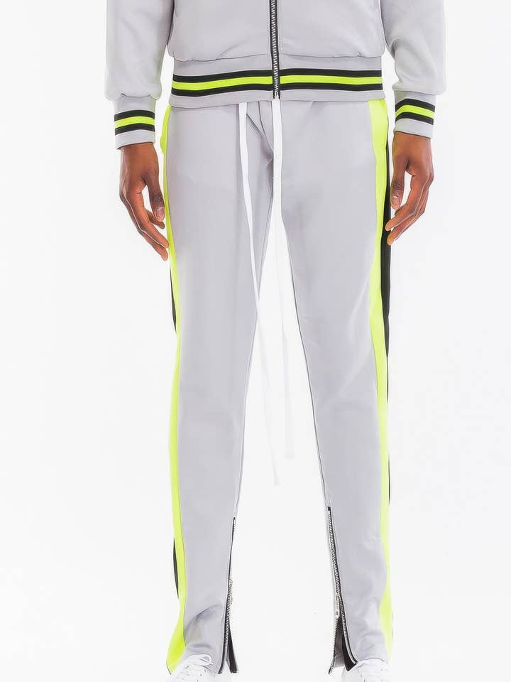 Dobbeltstribet træningsbukser for engroshandel hos CC Wholesale Clothing