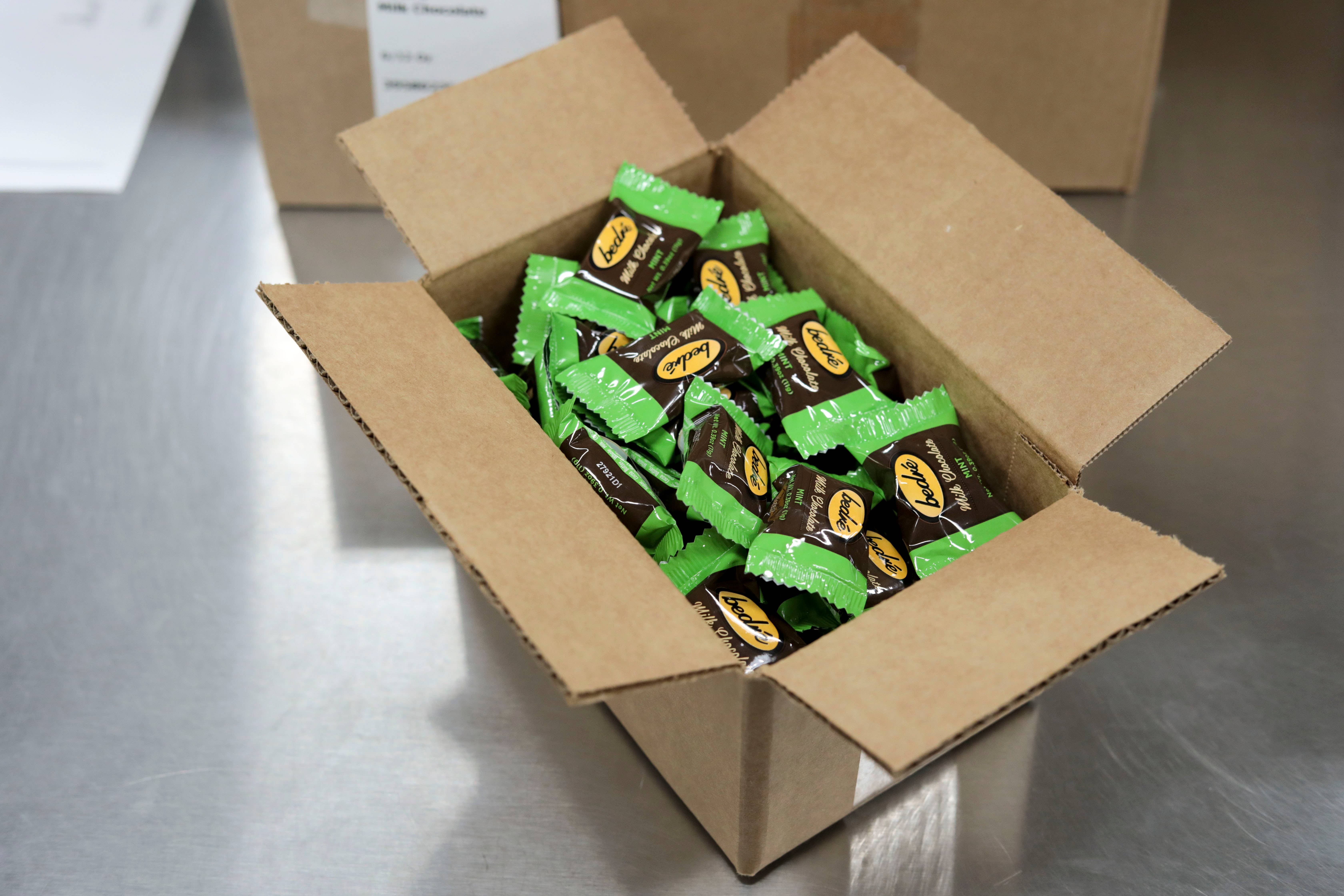 Bedré Fine Chocolate - Wholesale Chocolate - Milk Mint Melts | 1.5lb1