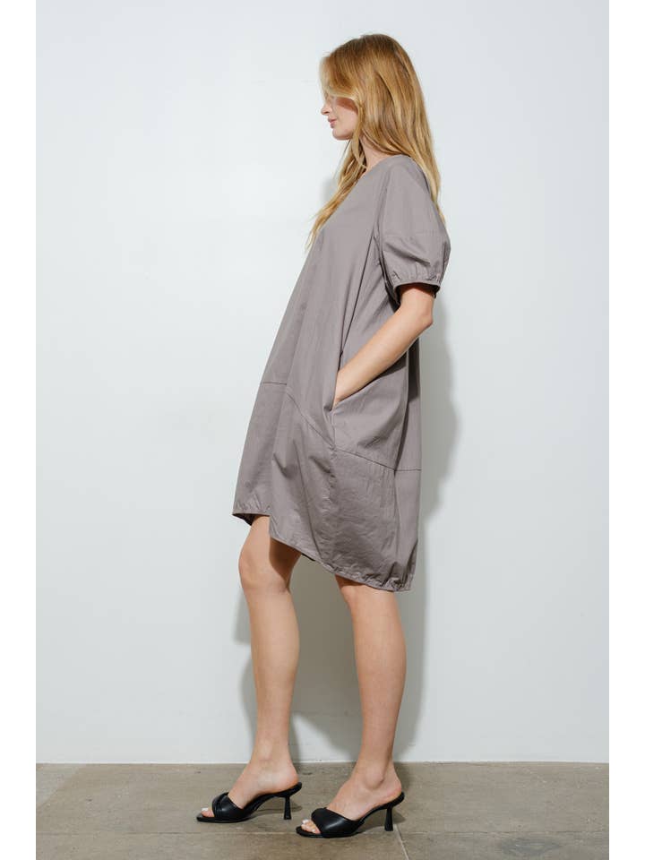 Bloidy – wholesale Klänning - Dam – Poplin Kortärmad Mini Bubble Klänning - D10482SS23