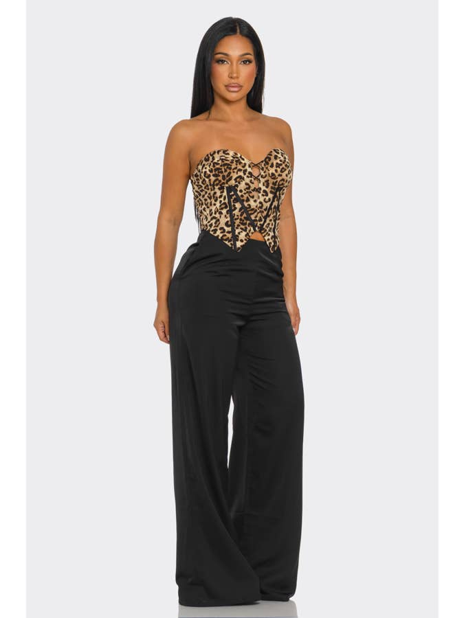 SHOP17 - Wholesale Jumpsuit - Women's - This is a bold and stylish strapless jumpsuit 493J2