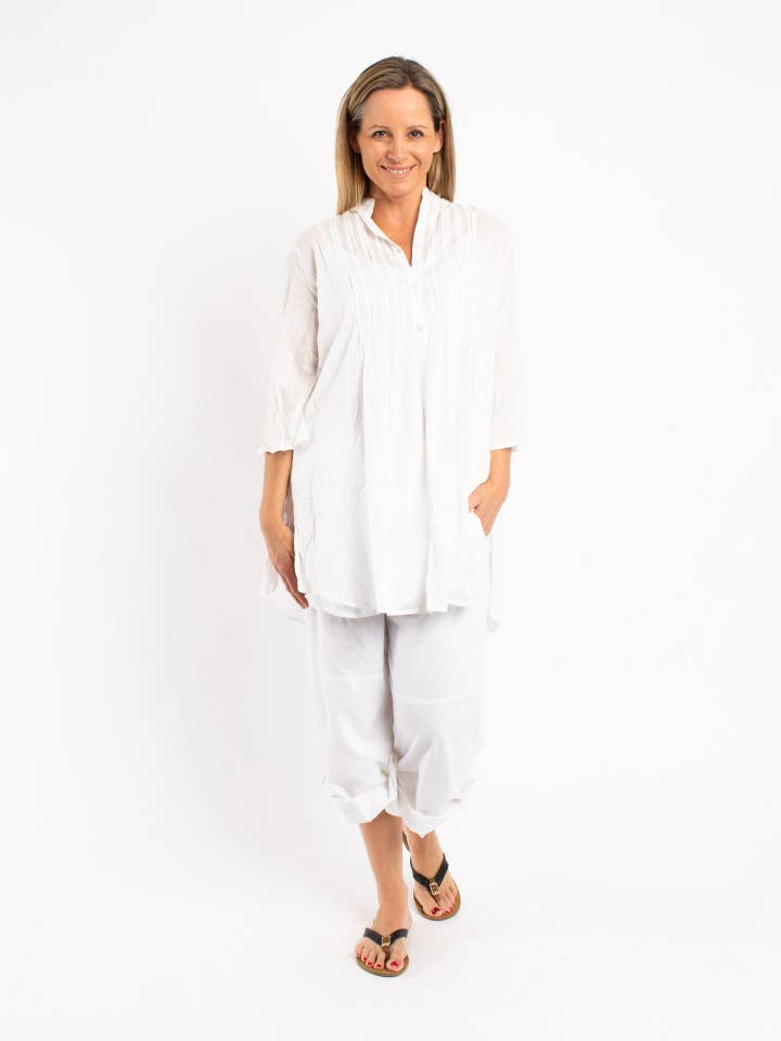 Mozaic by Euro Dreaming - Wholesale Buttoned-down shirt – Women's - Long Pleated Shirt In Off-White