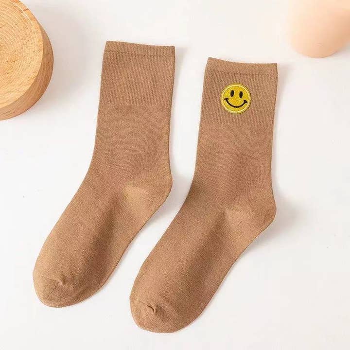 Shop Lev – wholesale Socks – Women's – Women happy face Patch Crew Cotton Socks3