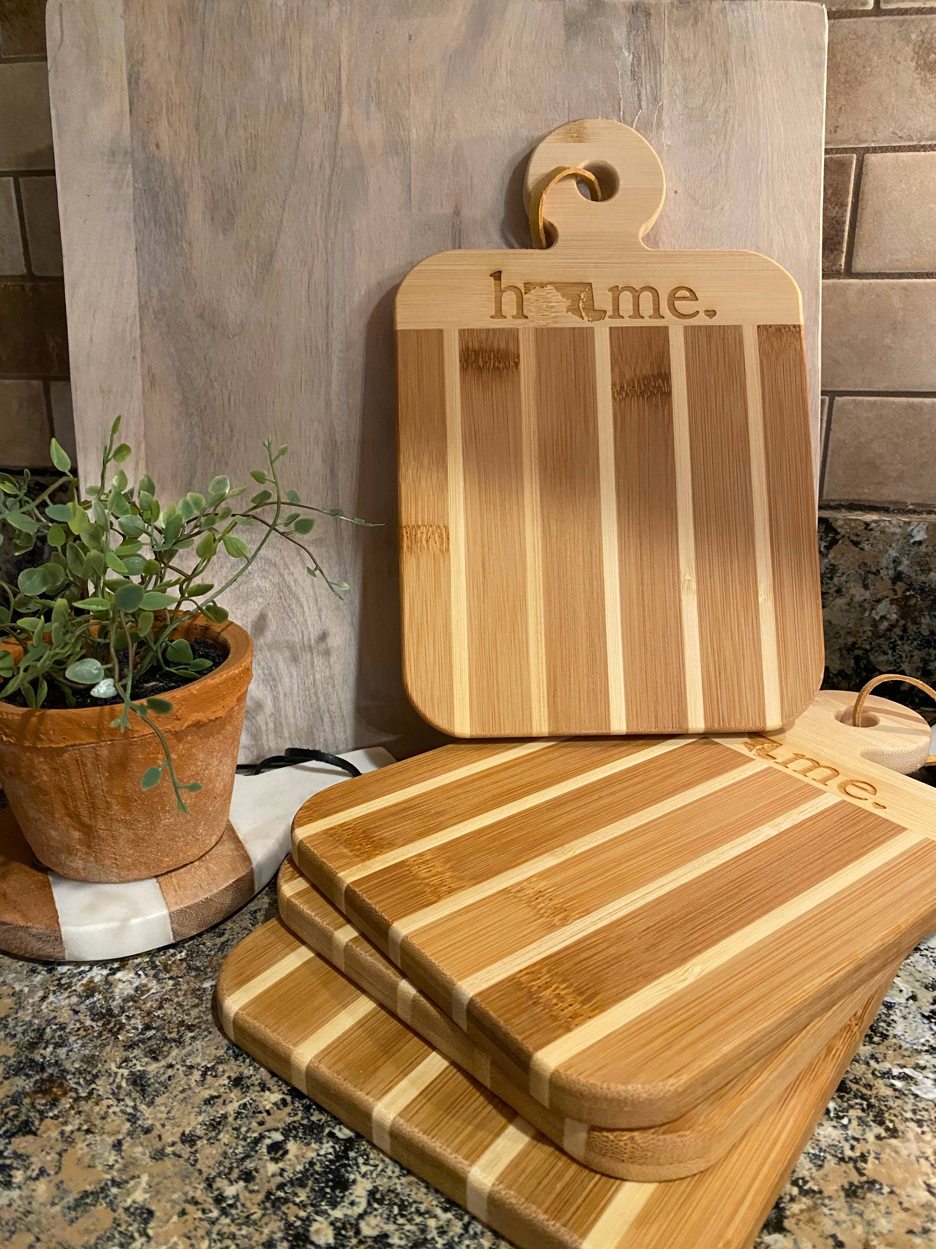 B4homemade, LLC - Wholesale Cutting Board - Custom Home w/ State Cutting Board with handle1