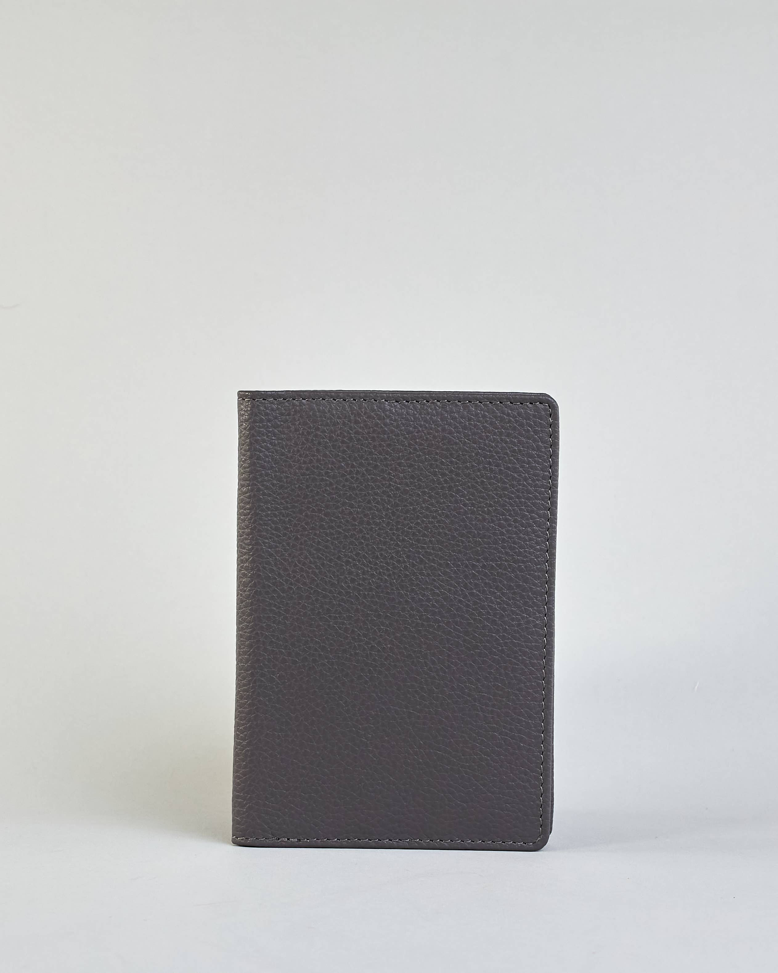 Herzilein-Wien GmbH - Wholesale Passport Case - Women's - Passhülle Leder 9