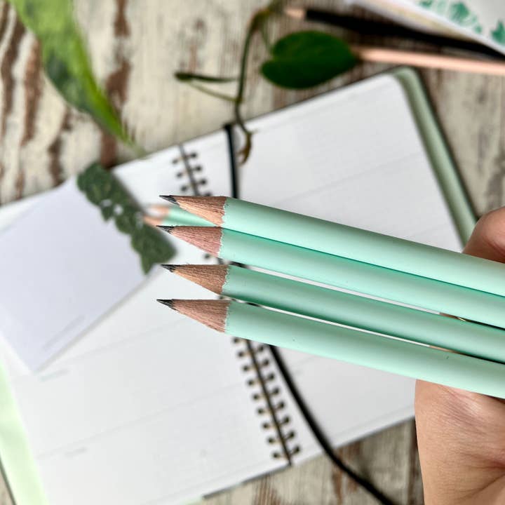 plantyintroverts - Wholesale Pencil - pencil with engraving 'plantlover', mint pencil1